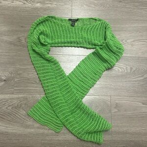 2/10 ❤️ FOREVER 21 Knitted Crop Top in Green